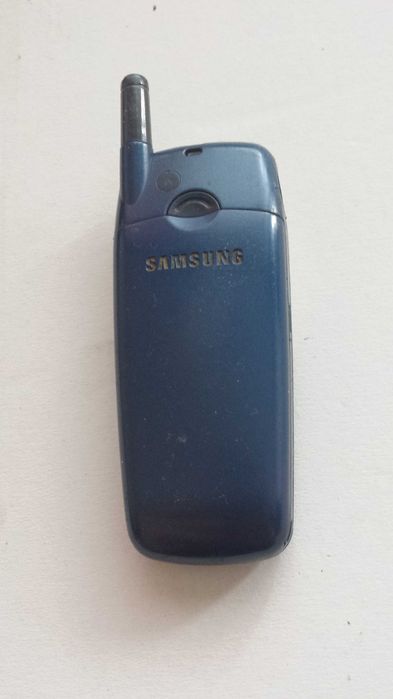 Работещ Ретро GSM Samsung r210s (Нова батерия)