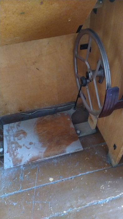 Продам швейную машинку