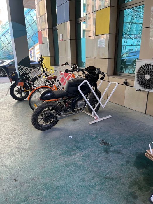 Продам мотоцикл каферейсер