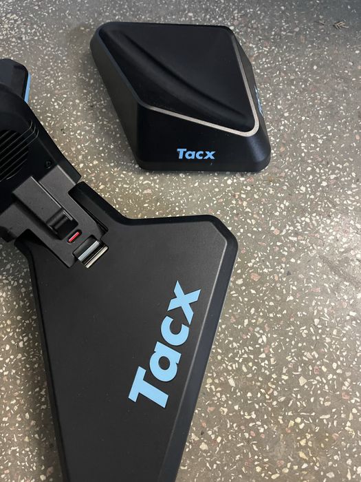 Trainer Tacx Neo 2T, caseta noua 105, 6h functionare, garantie 22 luni