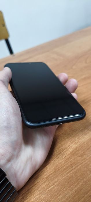 Продам айфон 11 128гб