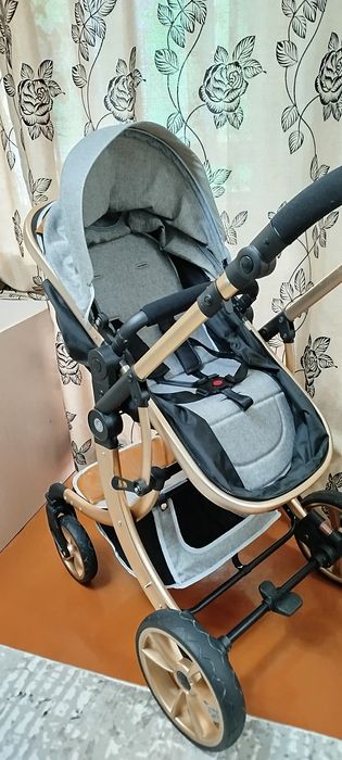 Продам коляску срочно