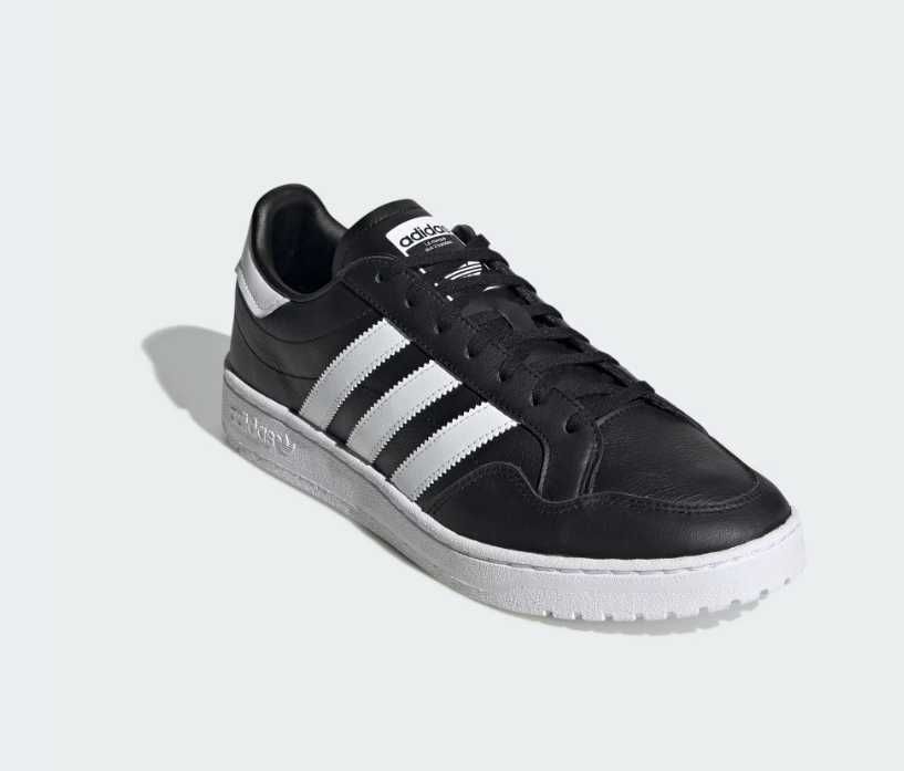 Мъжки обувки от естествена кожа  ADIDAS TEAM COURT  размери 40 - 46