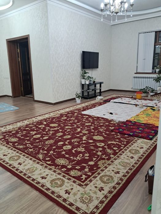 Кілем сатылады ұсталған. Бағасы келісімімен