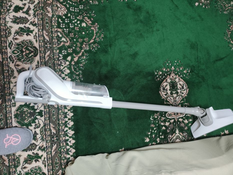 Пылесос вертикальный