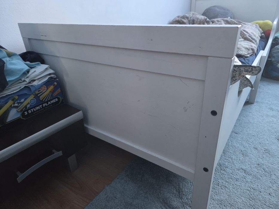 Vând pat extensibil Ikea Sundvik + somiera