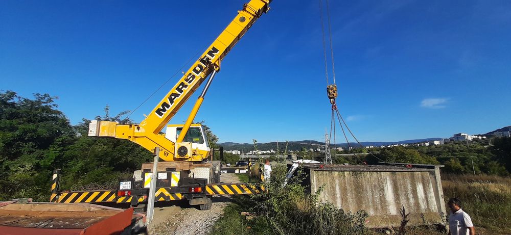 Услуги с комбиниран багер  и автокран