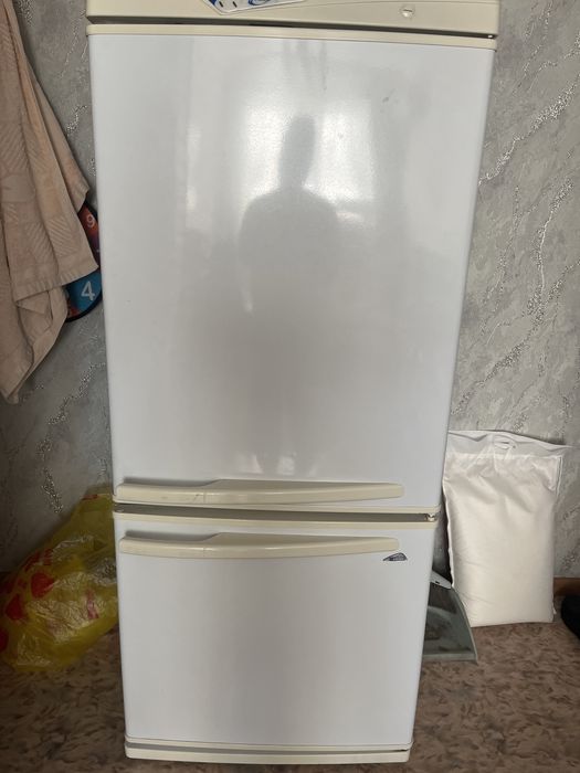 Продам холодильник