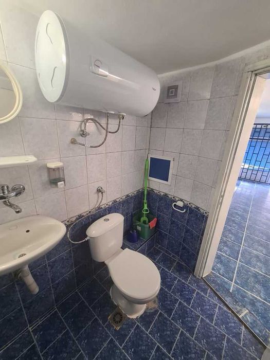 Дава се под наем Едностаен апартамент в Бургас, Лазур - 38 кв.м за 127.5 € - Снимка #4