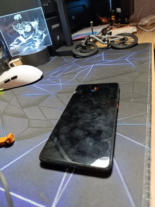 Xaomi mi 9t с разбитым экраном