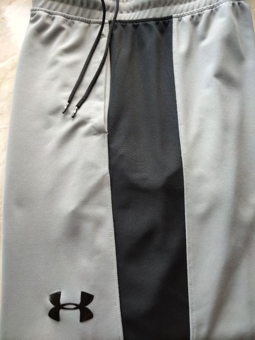 Оригинално мъжко долнище (Under armour).