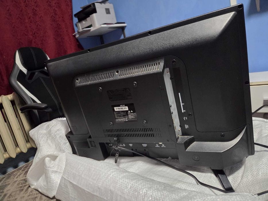 Televizor NEFOLOSIT marca AKAI diagonala 61-62 cm stare exceptionala