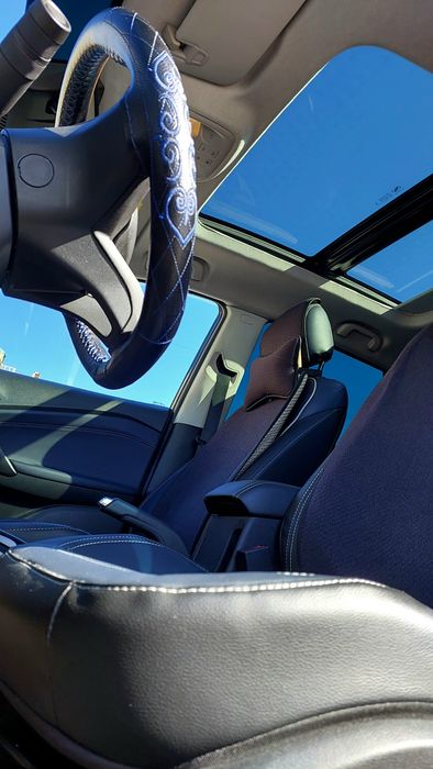 Chevrolet Tracker 2 Premier машина