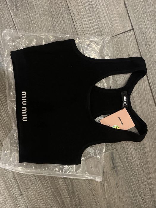 Топ от машинно плетиво намален