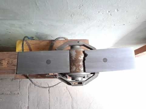 Продам фуговальный станок по дереву СССР в хорошем состоянии. Горгаз