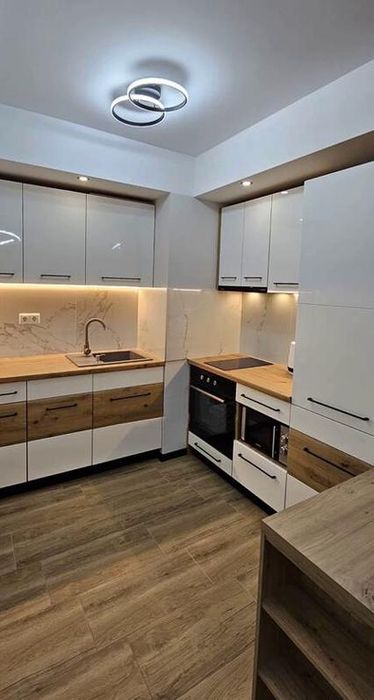 Дава се под наем Едностаен апартамент в Пловдив, Младежки Хълм - 50 кв.м за 450 € - Снимка #1