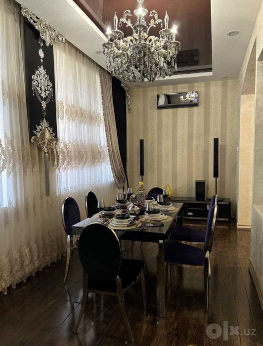 Продается 4 комнатная квартира ремонт ул.Чехова, Попугайчики