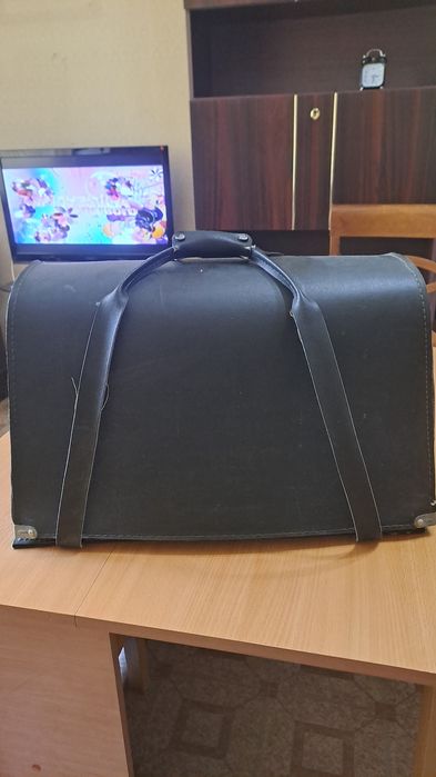 Швейная машинка Чайка