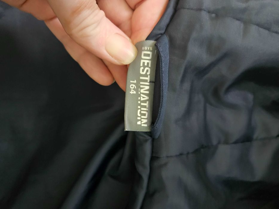 Два броя детски якета за момче.