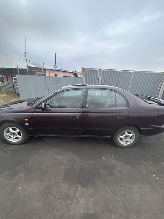 Продается Тойота карина е