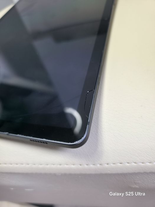 Samsung Galaxy Tab S9 128GB (Lovită, touch-ul funcționează parțial)