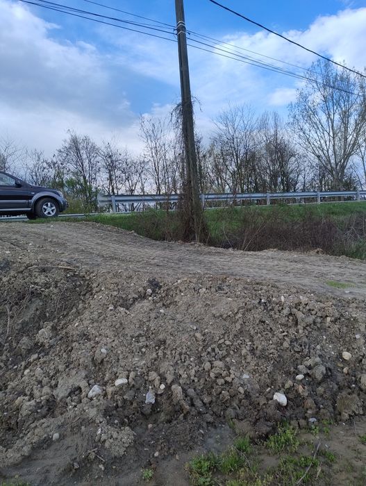 Vând teren intravilan-Moi