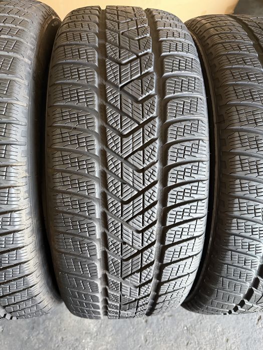 4 anvelope iarna 235/55/19 Pirelli DOT 2023!