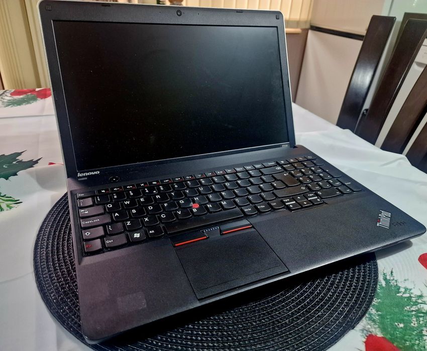 IBM Lenovo Thinkpad Edge E530 i5-3210m 8GB 128SSD+512HDD