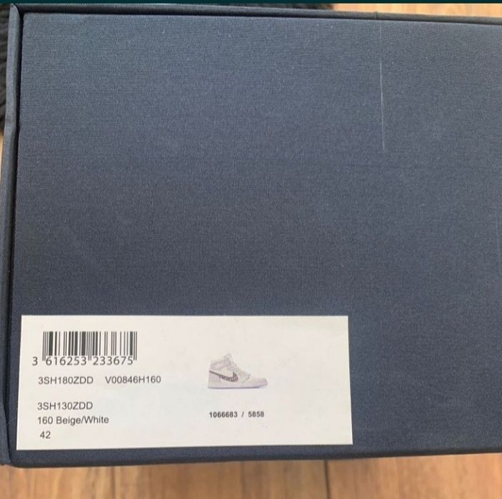 Vând adidasi Air Nike Dior