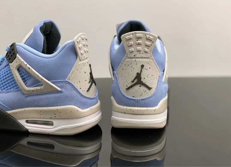 Air Jordan 4 - University blue - 39