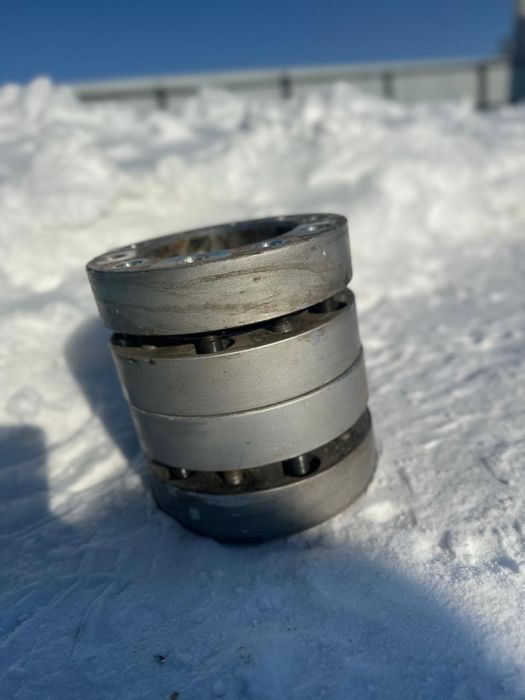 Продам проставки расширителей колёс