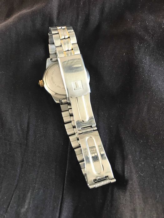 Продава оригинален Швейцарски мъжки часовник TISSOT PR 50