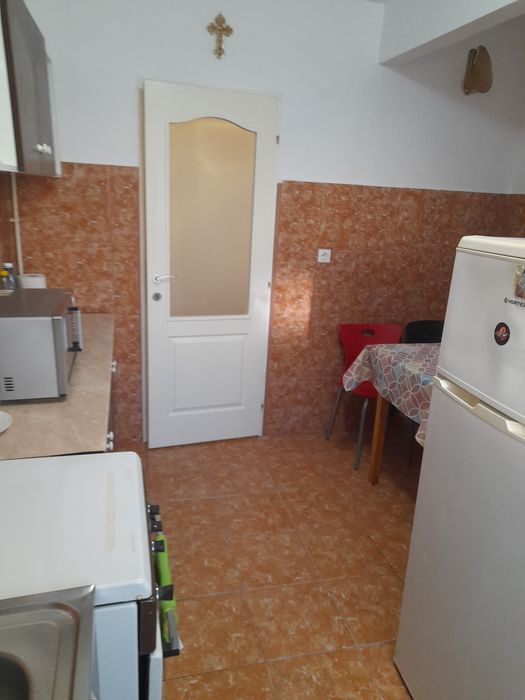 Închiriez apartament 2 camere Micalaca