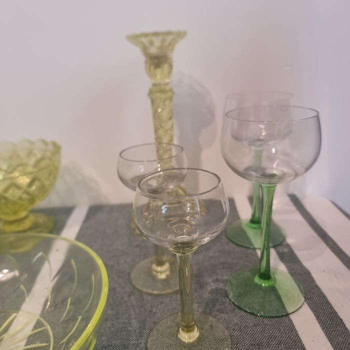 Colecție Uranium Glass – Sticlă cu uraniu fluorescentă UV – Raritate