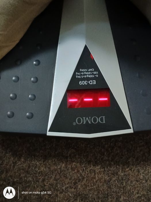 Електронен кантар Domo ED 309, в отлично състояние