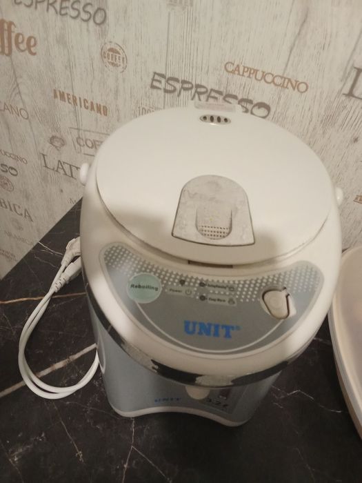 Продам чайник электрический.