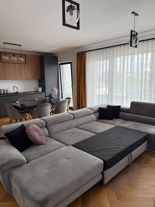Apartament 3 camere Untold de închiriat