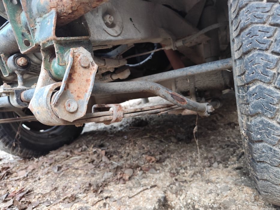 Сузуки самурай на части