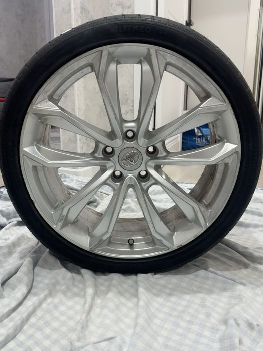 Колесо Toyota Camry 50 R19