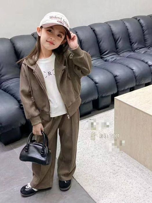 Хитой болажонлар кийимлари