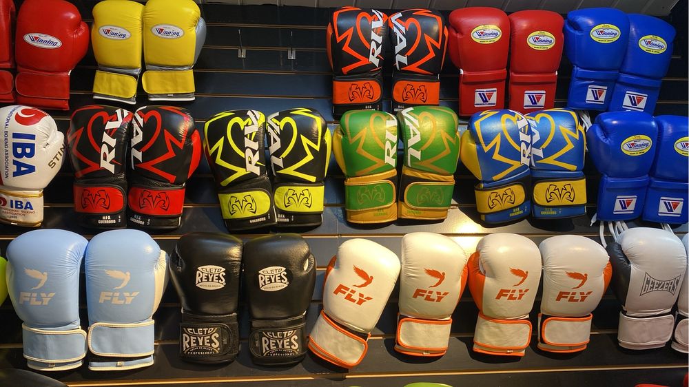 Боксерские перчатки всех моделей и размеров