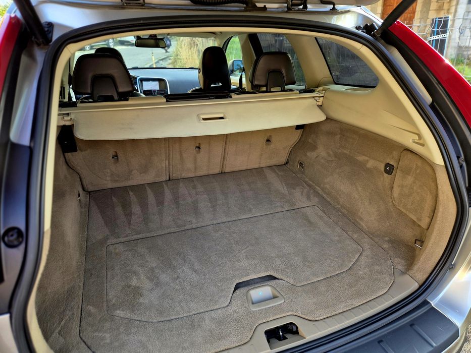 Volvo Xc60 D5 SUMMUM / 2.4 / 4x4