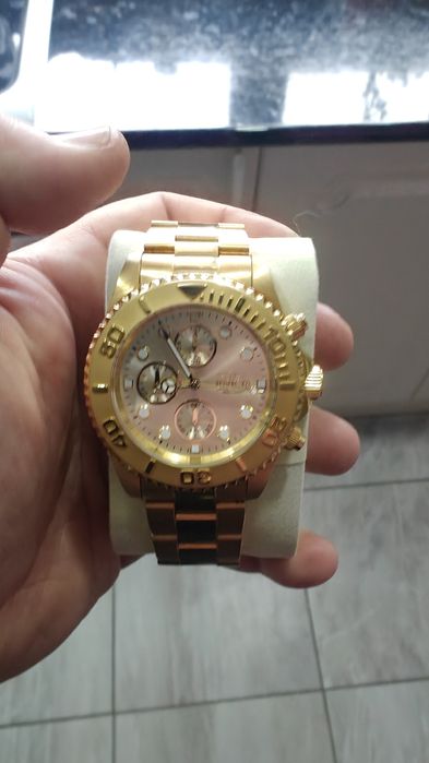 Продам оригинальные часы