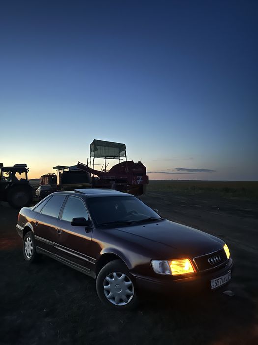Продам ауди 100с4
