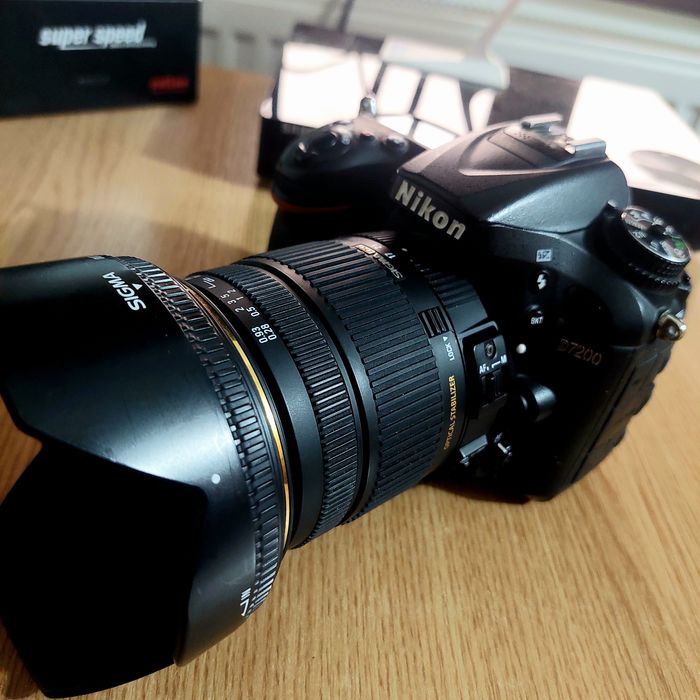 Nikon D7200 cu obiectiv SIGMA 17-50/2.8