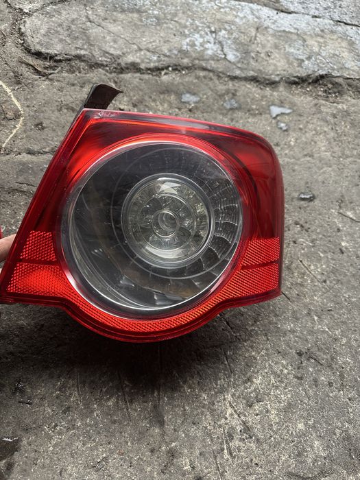 Ляв десен стоп пасат б6 седан 2006г