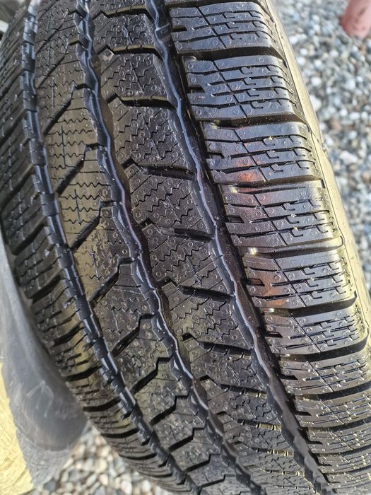 Гума 235.65.16C  с джанта за Спринтер,Крафтър