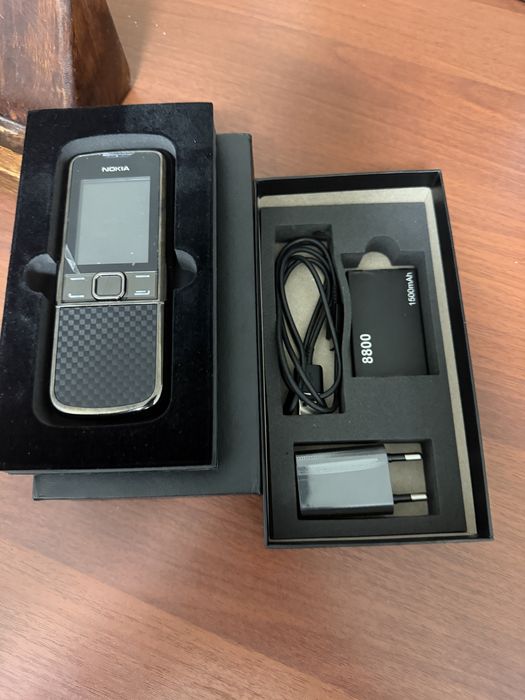 Телефон NOKIA 8800 carbon