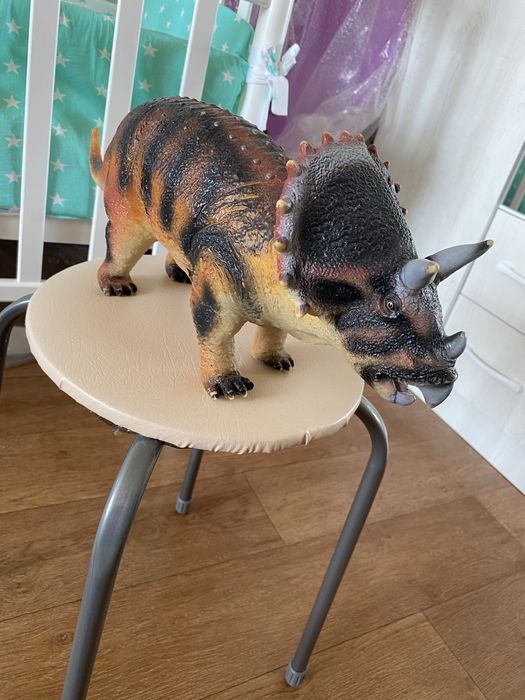 Игрушки динозавры