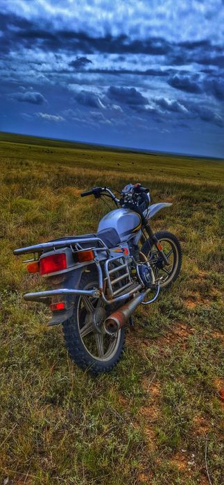 Мотоцикл 200 куб